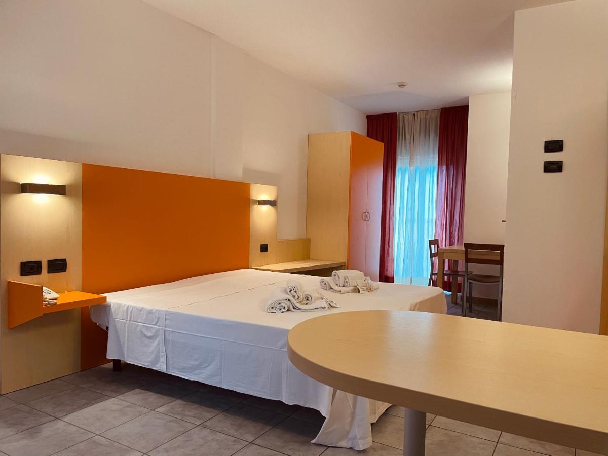 Hotel Grecale - Вентурина Терме Екстериор снимка