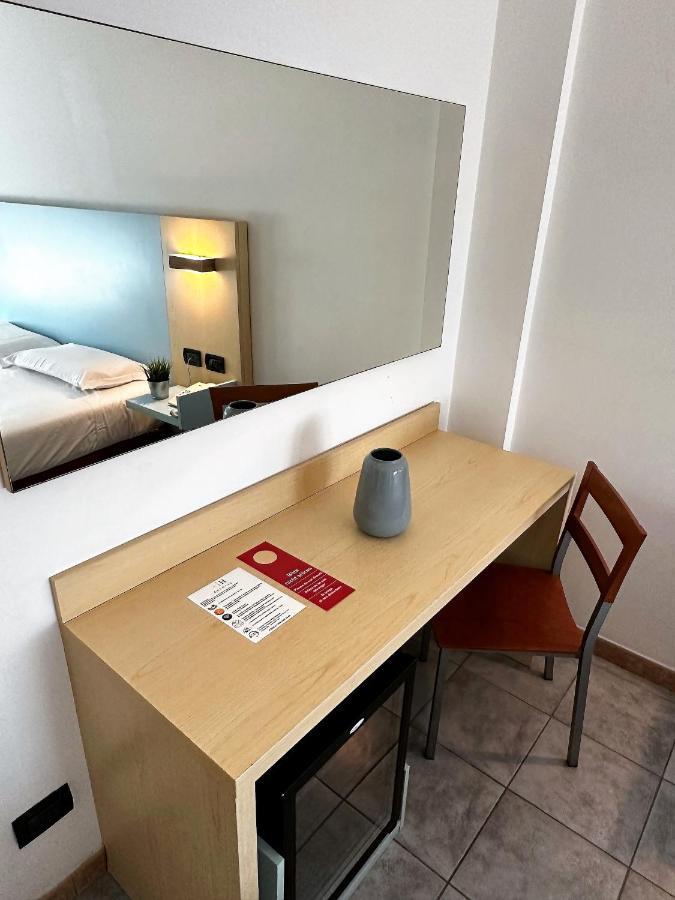 Hotel Grecale - Вентурина Терме Екстериор снимка