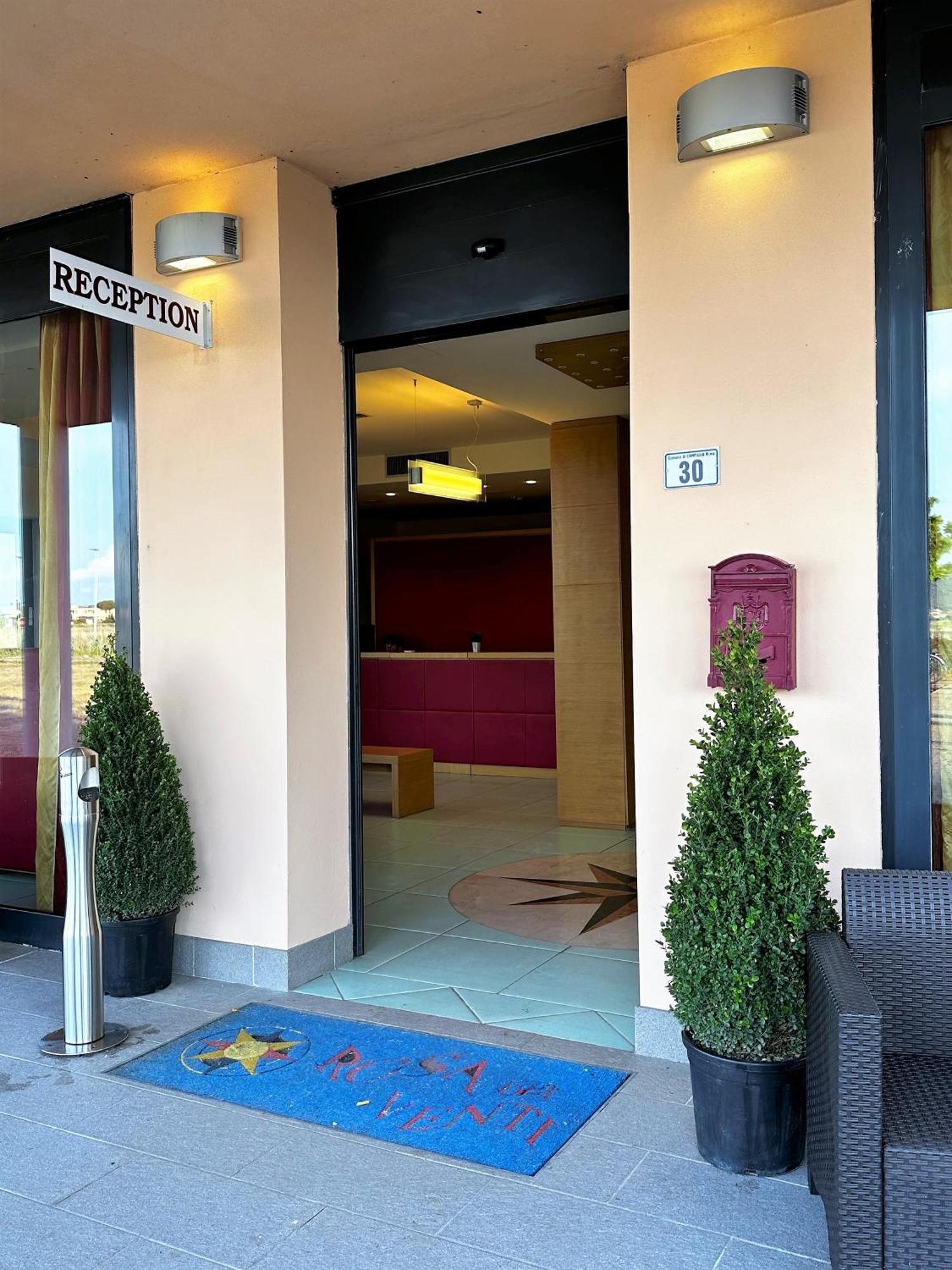 Hotel Grecale - Вентурина Терме Екстериор снимка